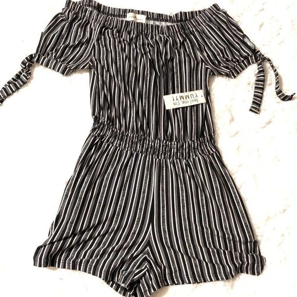 Pants - BNWT Off the shoulder romper